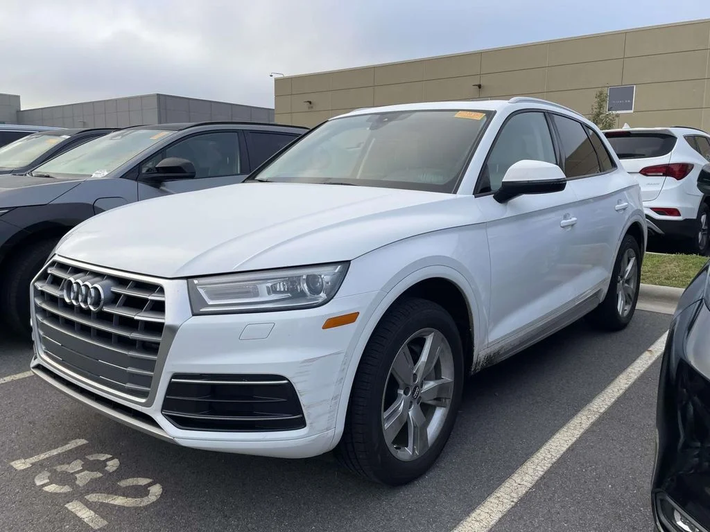 Used 2018 Ibis White Audi Premium image 2