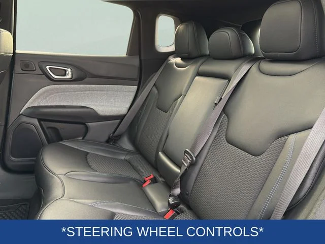 Used 2025 Black Jeep Latitude image 16