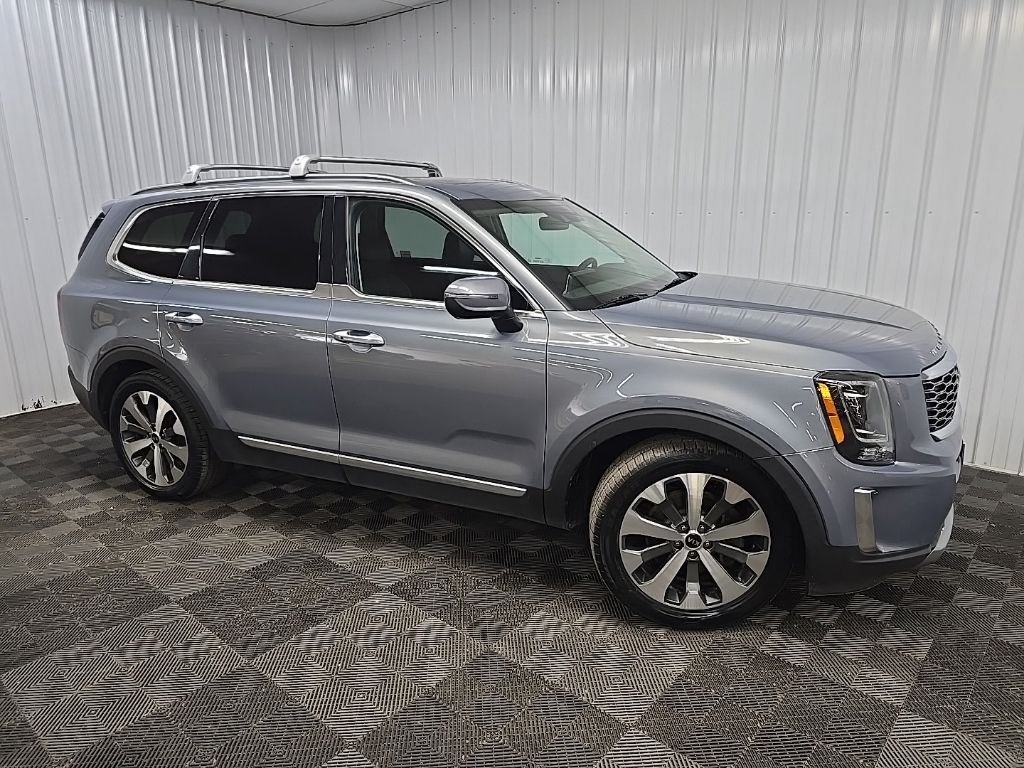 Used 2020 Silver Kia S image 1