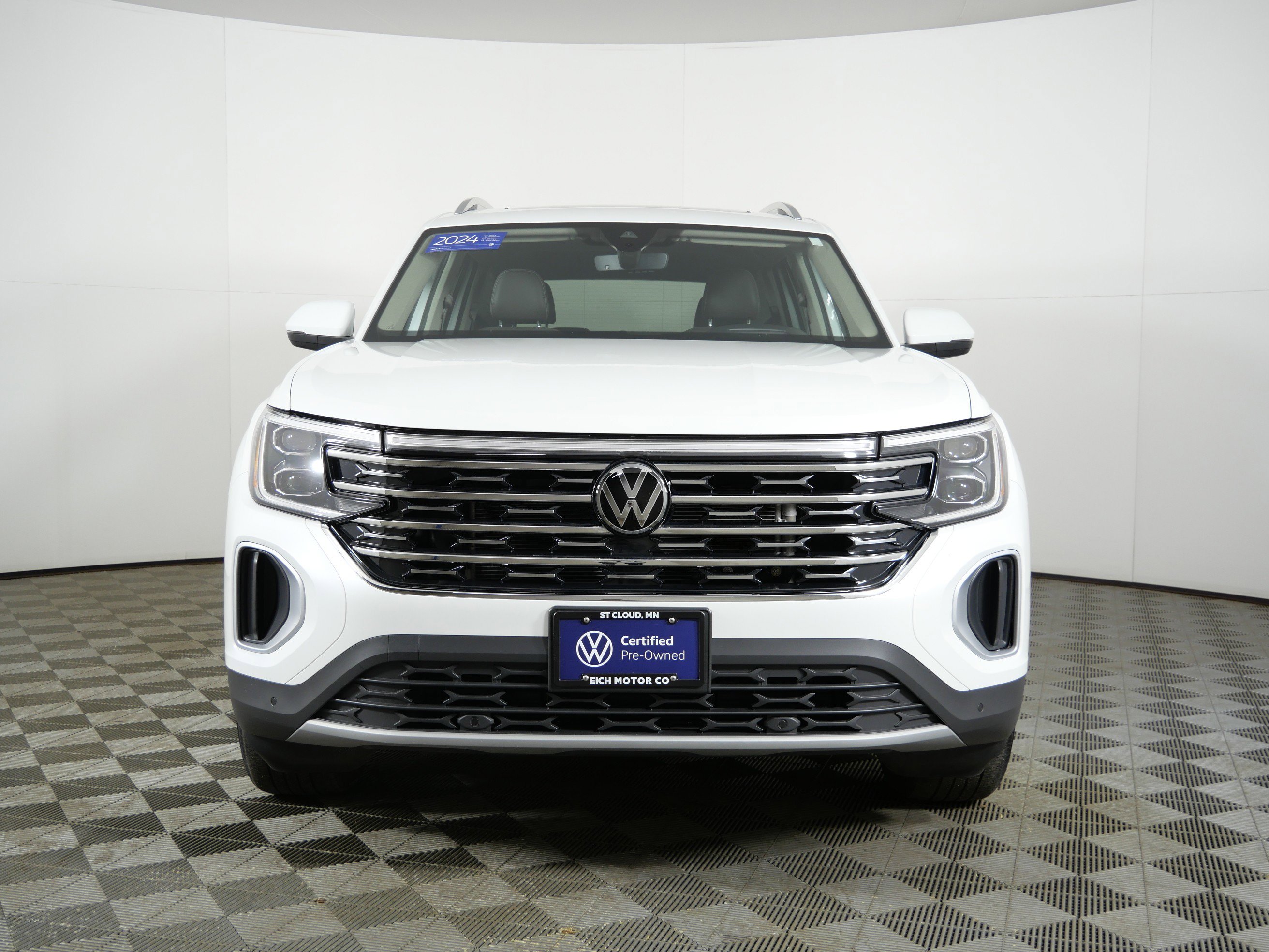 Used 2024 Volkswagen Atlas SEL with VIN 1V2BR2CA8RC530046 for sale in St. Cloud, Minnesota