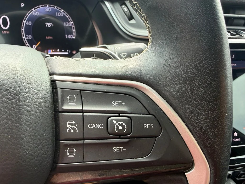 Used 2021 Black Jeep Altitude image 17