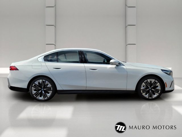New 2027 White BMW 530i xDrive image 6