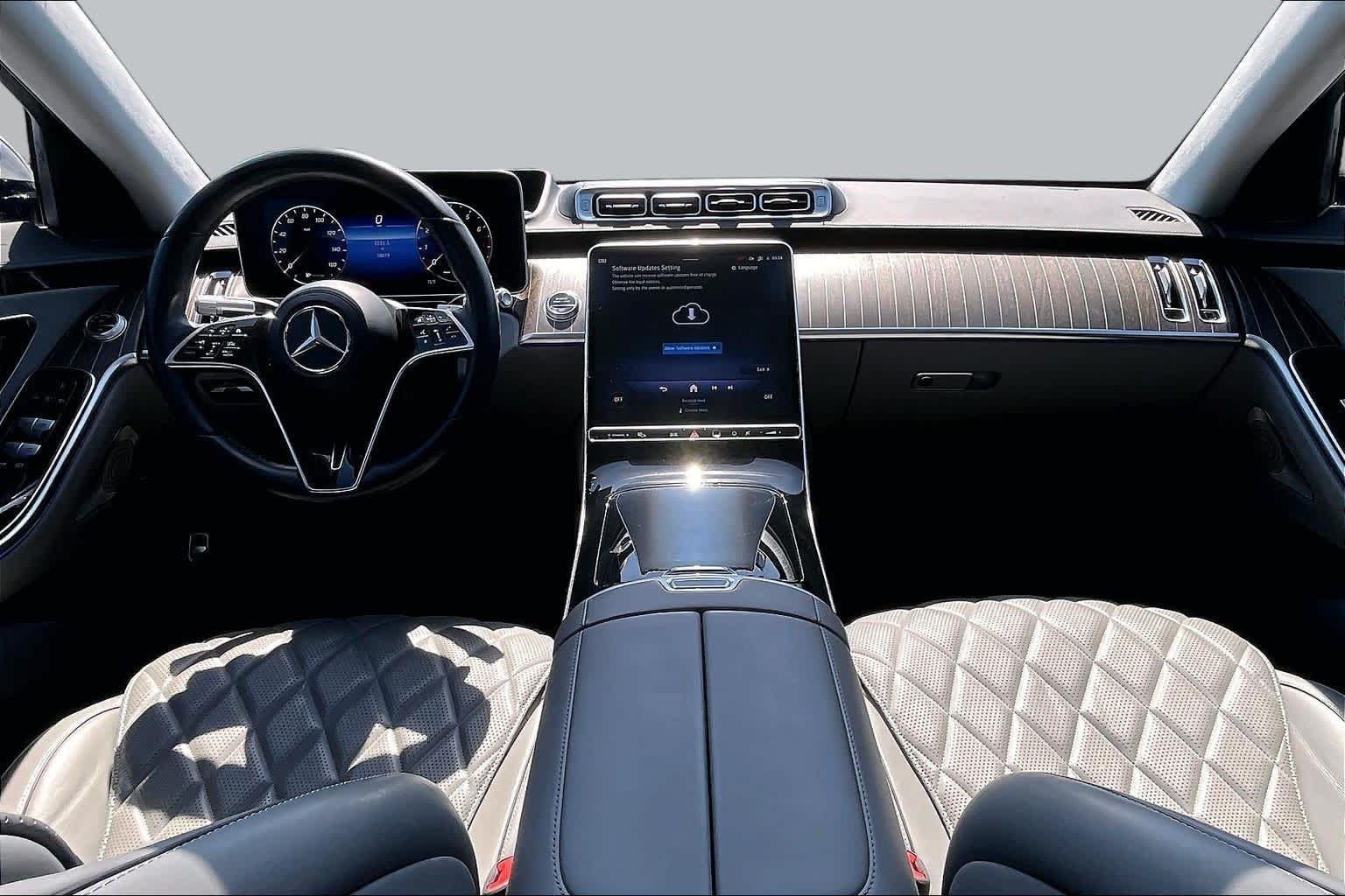 Used 2022 MANUFAKTUR Diamond White Mercedes-Benz S 500 image 16