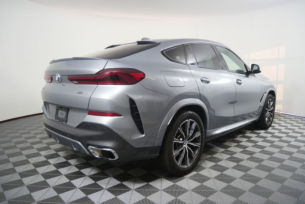 Certified Used 2025 Gray Metallic BMW xDrive40i image 3