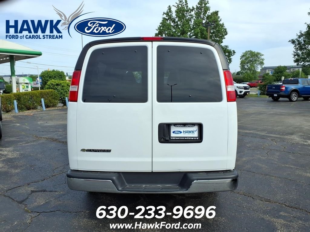 Used 2025 White Chevrolet LT image 6