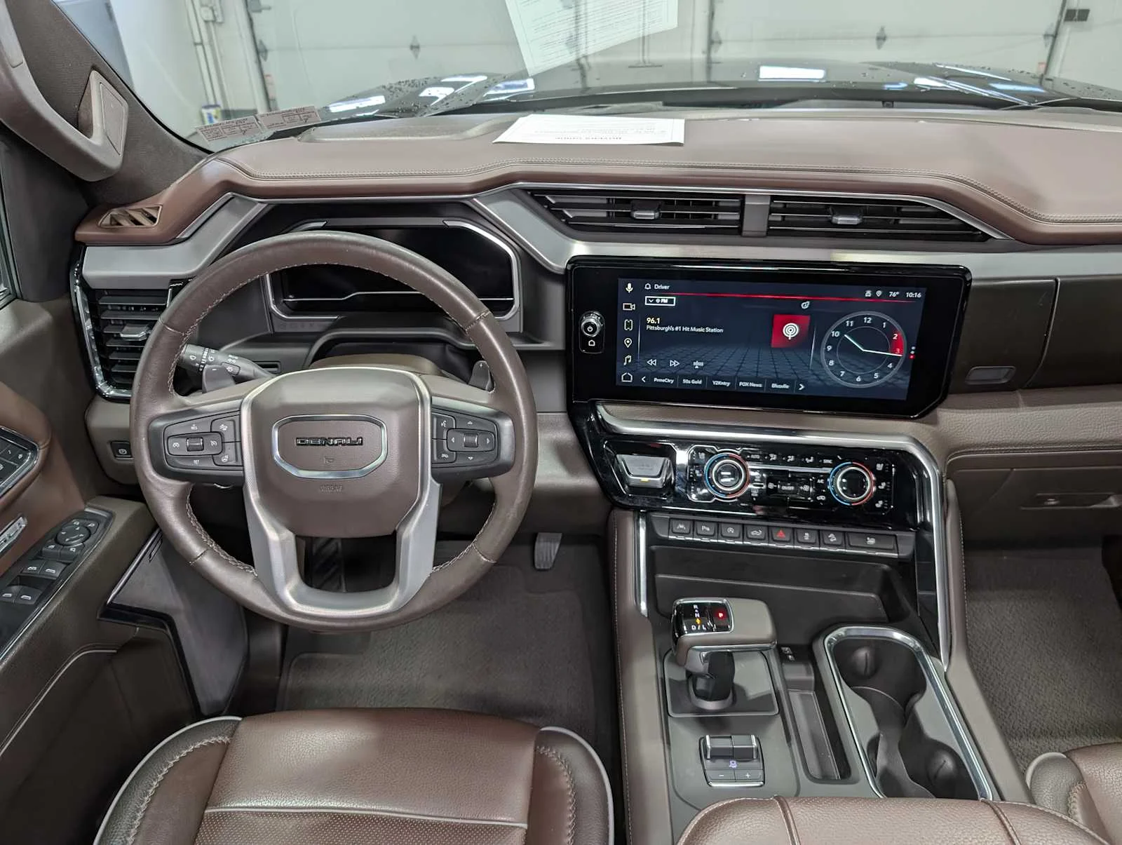 Used 2023 Onyx Black GMC Denali image 21