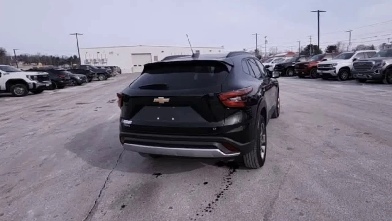 2025 Chevrolet Trax LT - Photo 7