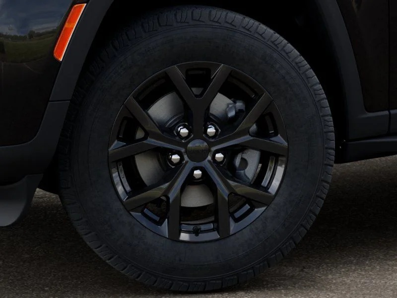 New 2026 Diamond Black Crystal Pearl-Coat Exterior Paint Jeep Altitude image 9