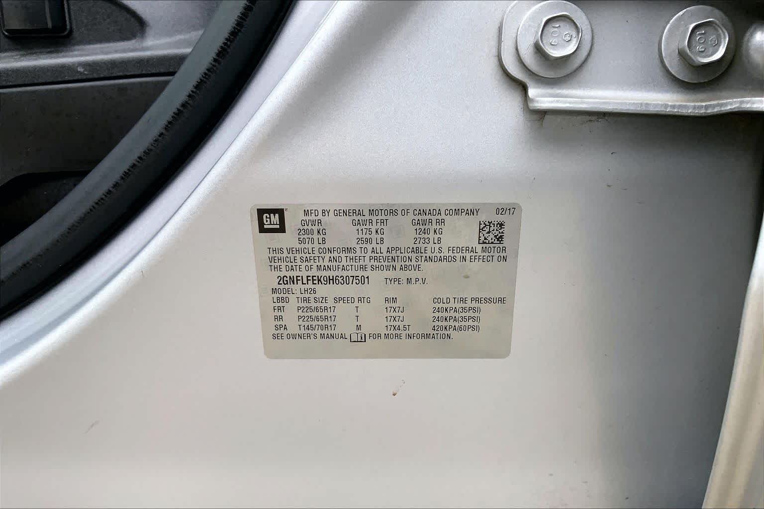 Used 2017 Silver Ice Metallic Chevrolet LT image 31