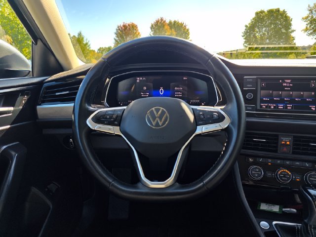 Used 2024 Deep Black Pearl Volkswagen 1.5T SE image 22
