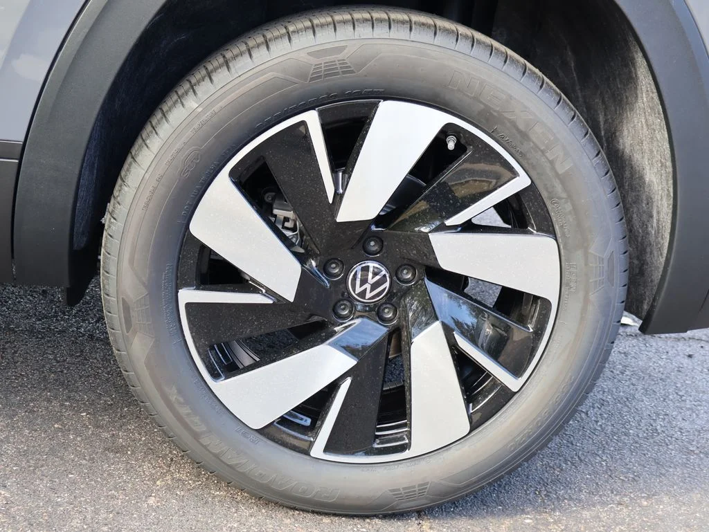 New 2026 Gray Volkswagen 2.0T SE w/Technology image 46