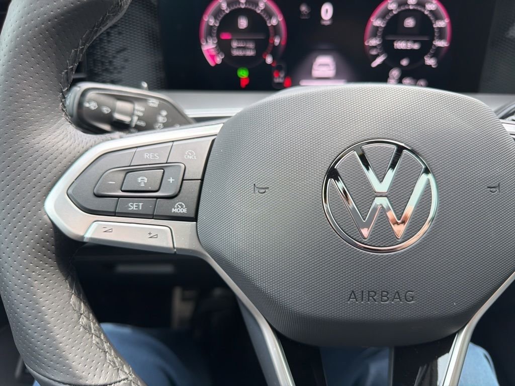 New 2026 Deep Black Pearl Volkswagen 2.0T SE R-Line Black image 14