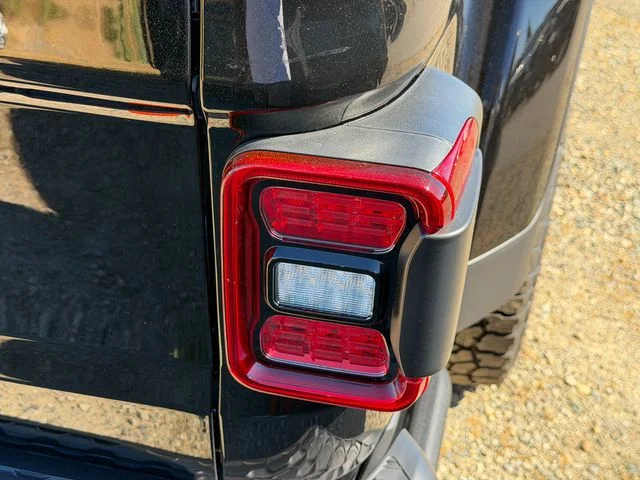 New 2026 Black Clear-Coat Exterior Paint Jeep Mojave X image 7