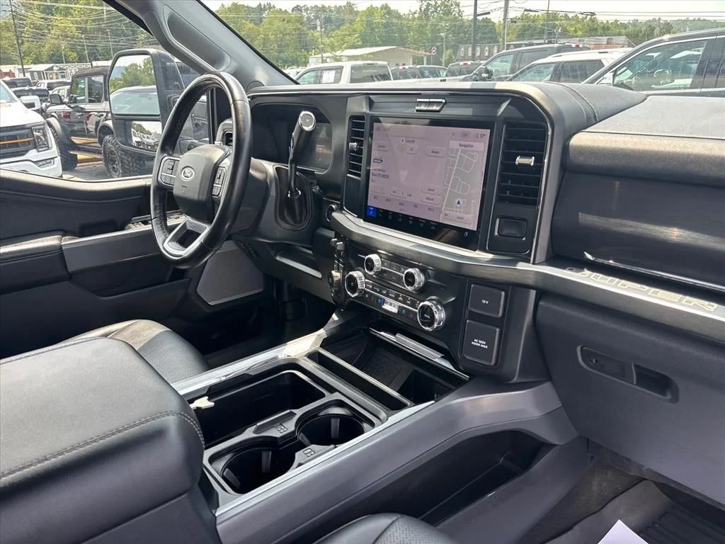 Used 2025 Gray Ford Lariat image 13