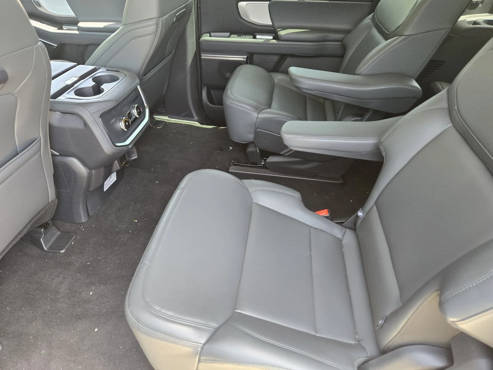 New 2026 Agate Black Metallic Ford MAX Active image 19