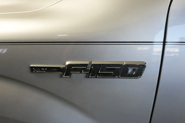 Used 2014 Ingot Silver Metallic Ford XLT image 23