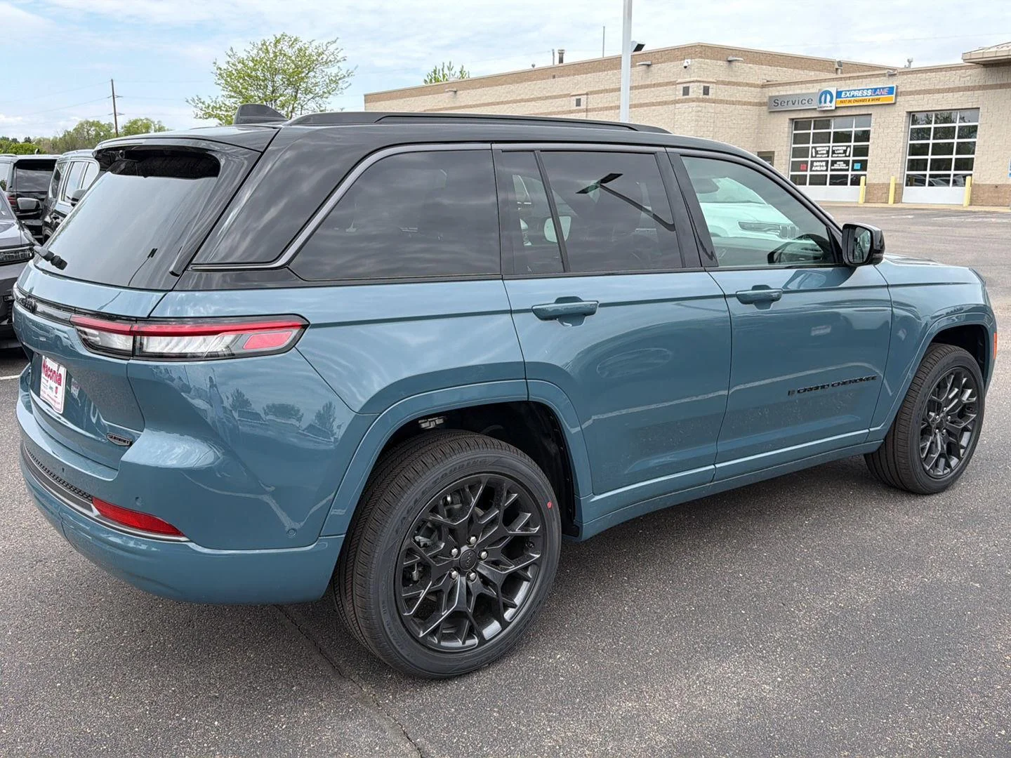 New 2026 Steel Blue Exterior Paint Jeep Summit image 7