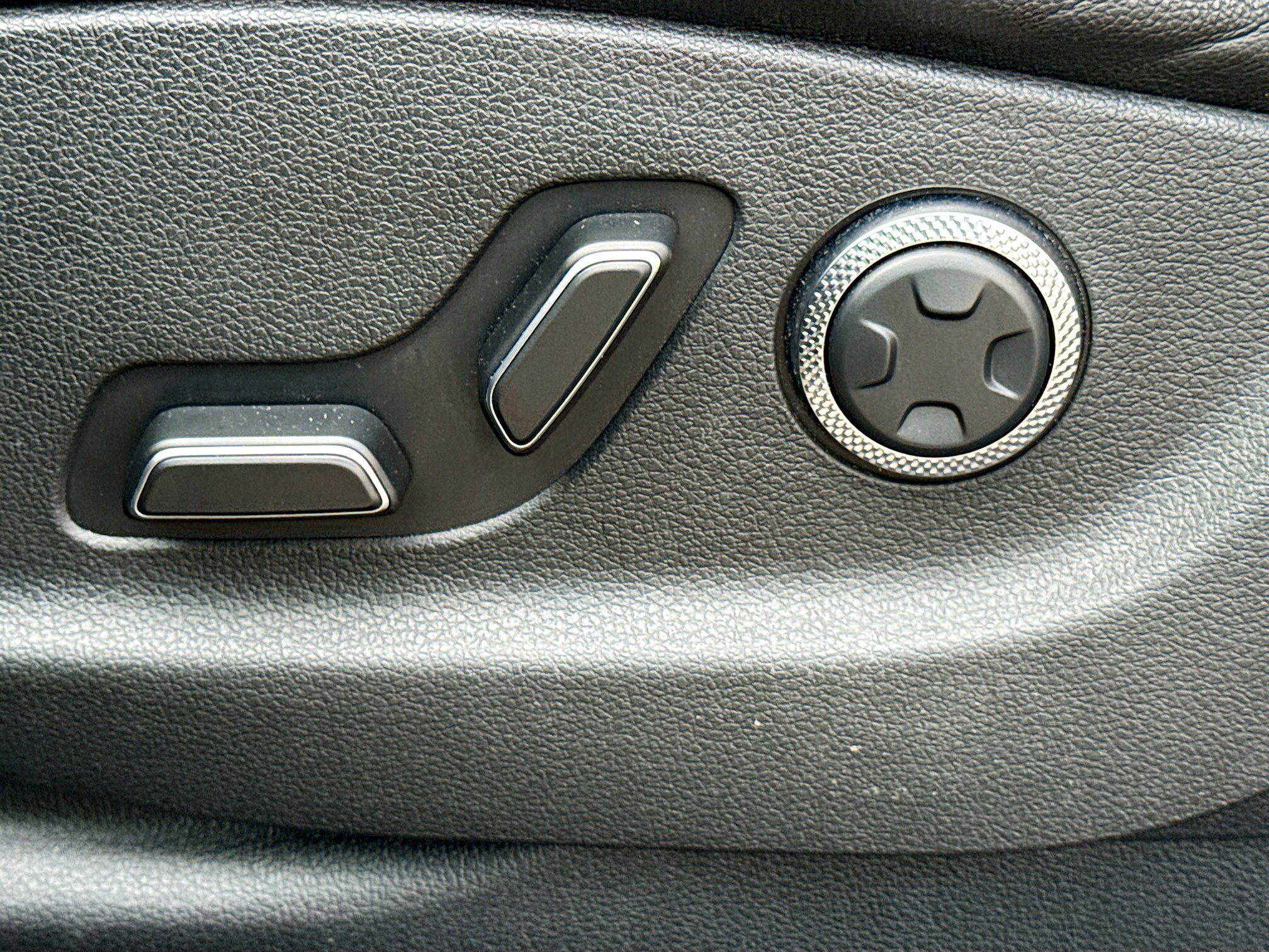 2025 GENESIS GV80 Standard - Photo 25