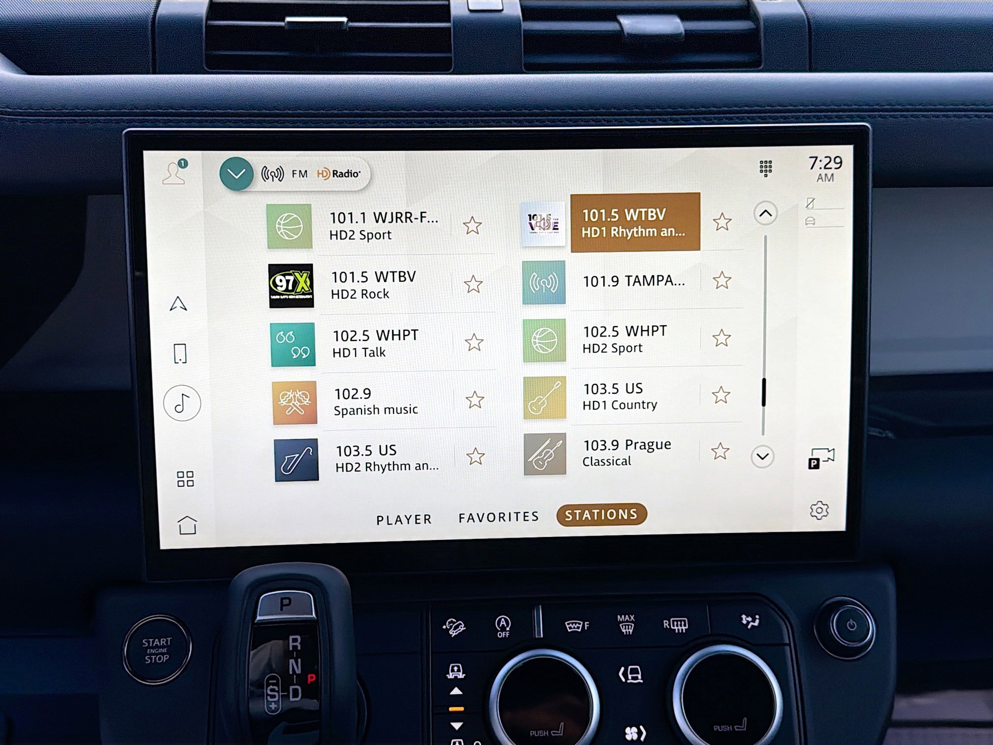 New 2026 Fuji White Land Rover X-Dynamic SE image 31