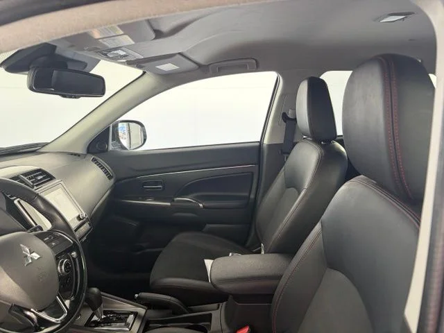 Used 2025 Gray Mitsubishi 2.0 S image 11