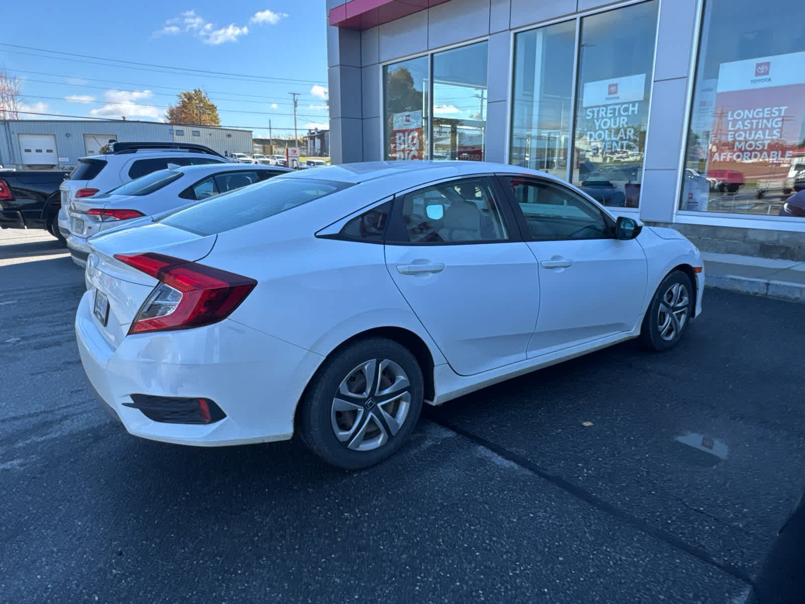 Used 2016 White Honda LX image 4