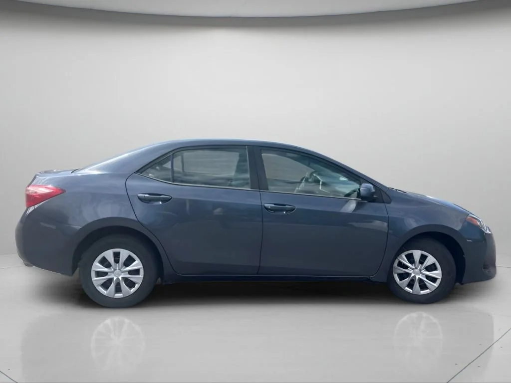 Used 2017 Slate Metallic Toyota L image 4