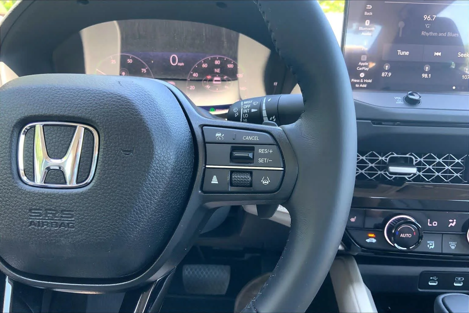 Used 2026 Platinum White Pearl Honda EX-L image 25