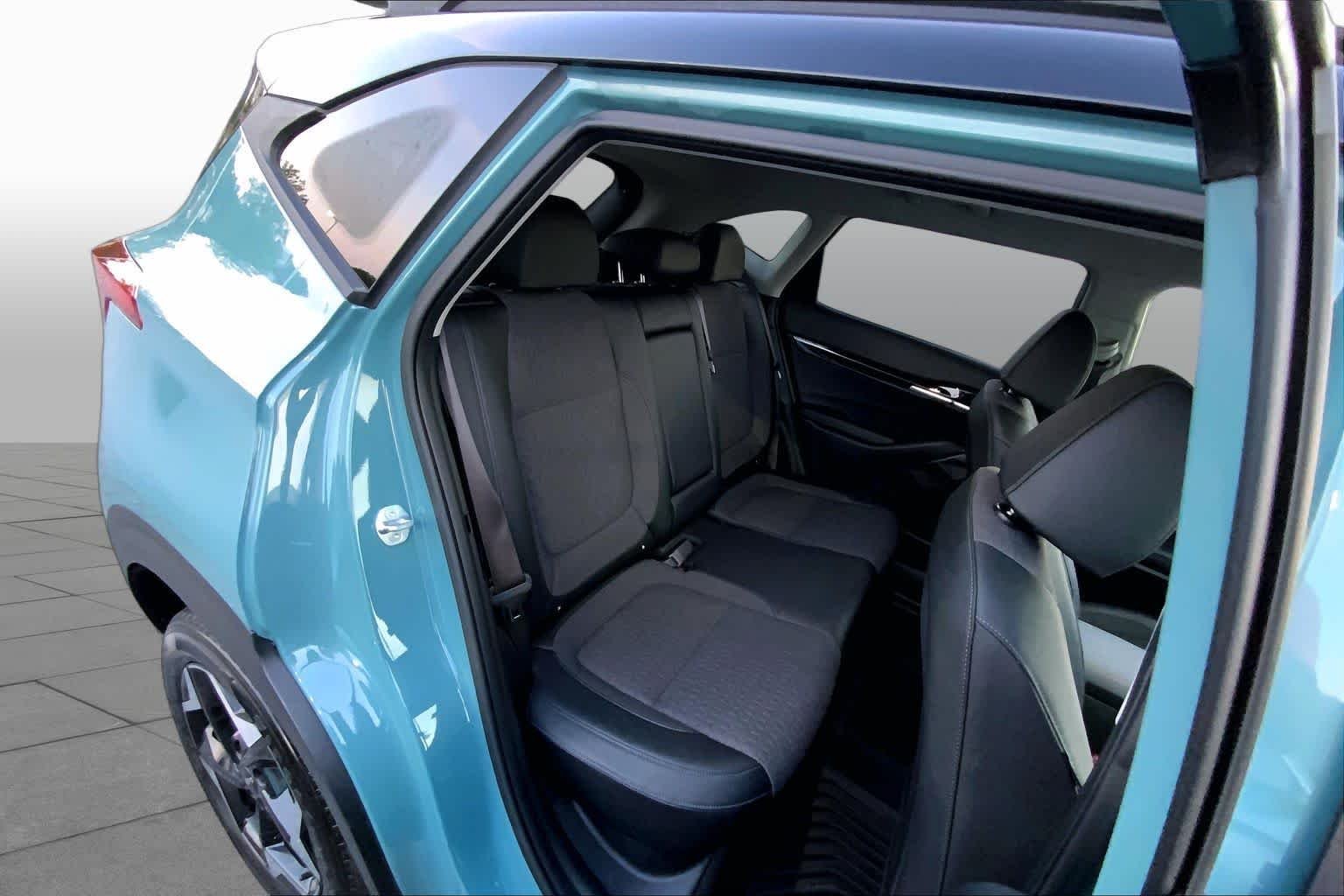 Used 2025 Pluton Blue/Black Roof Kia S image 19
