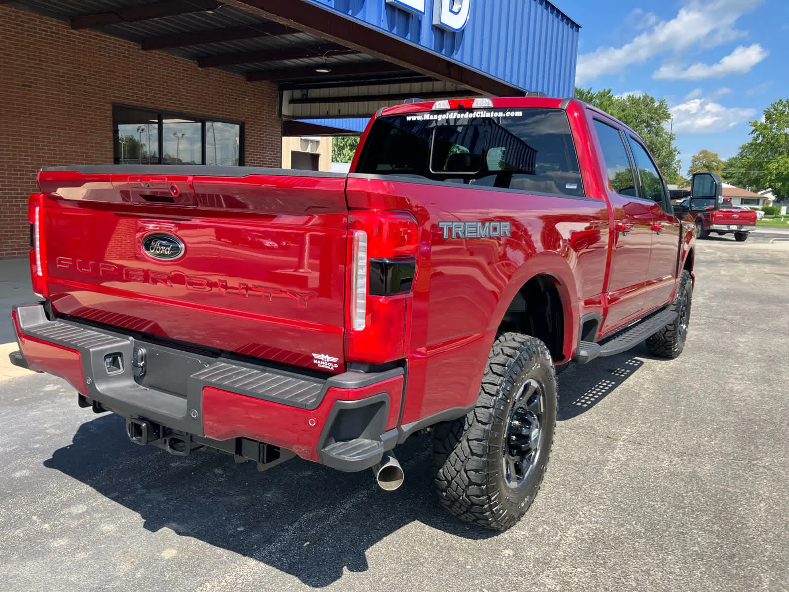 Used 2026 Ruby Red Metallic Tinted Clearcoat Ford LARIAT image 28