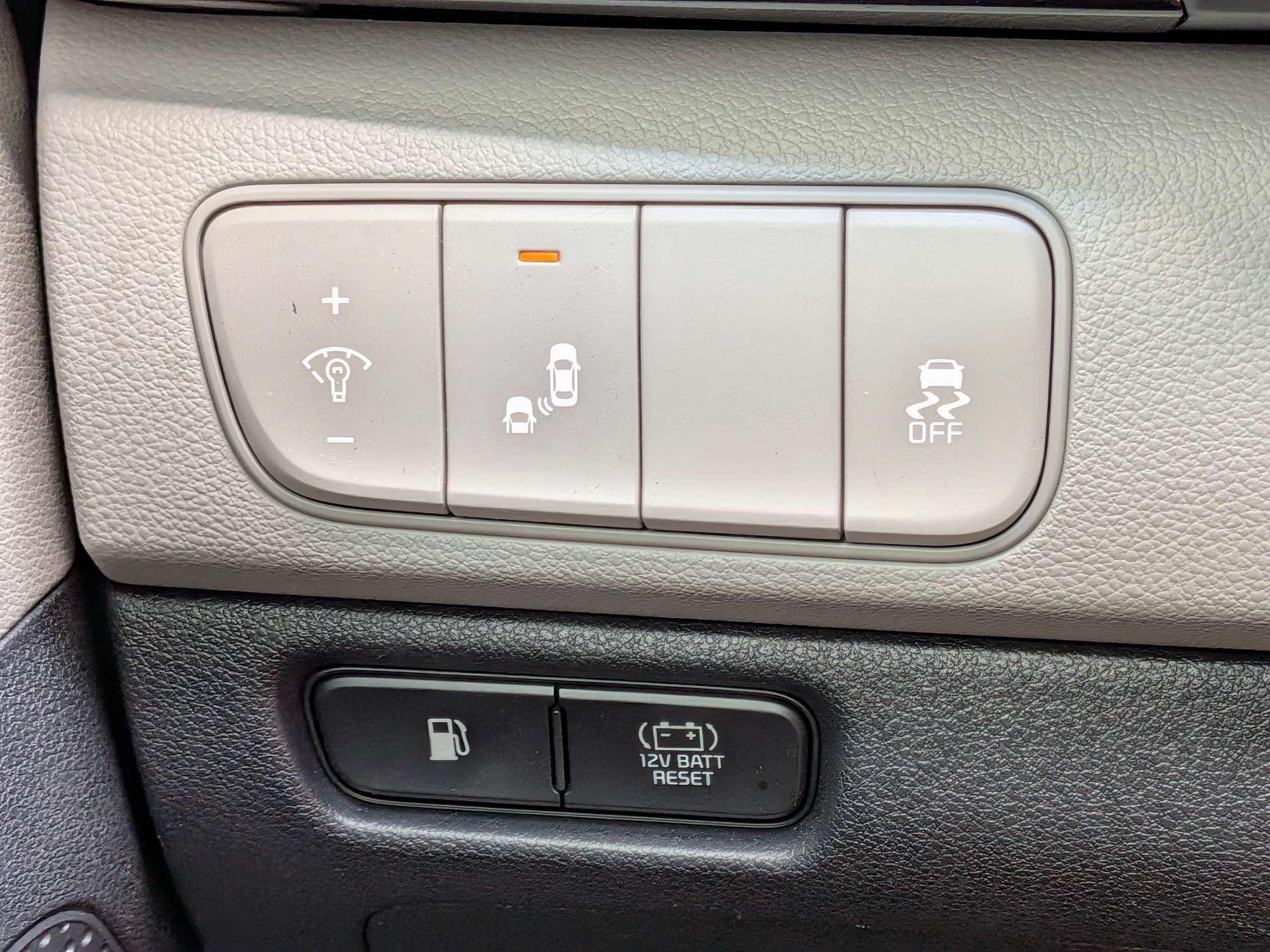 Used 2017 Metal Stream Kia Touring image 31