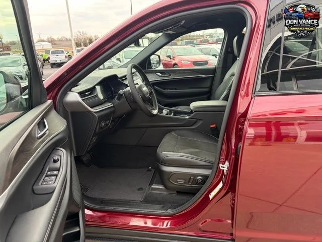 New 2026 Red Jeep Altitude image 9