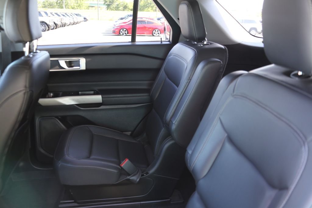 Used 2024 Gray Ford XLT image 20