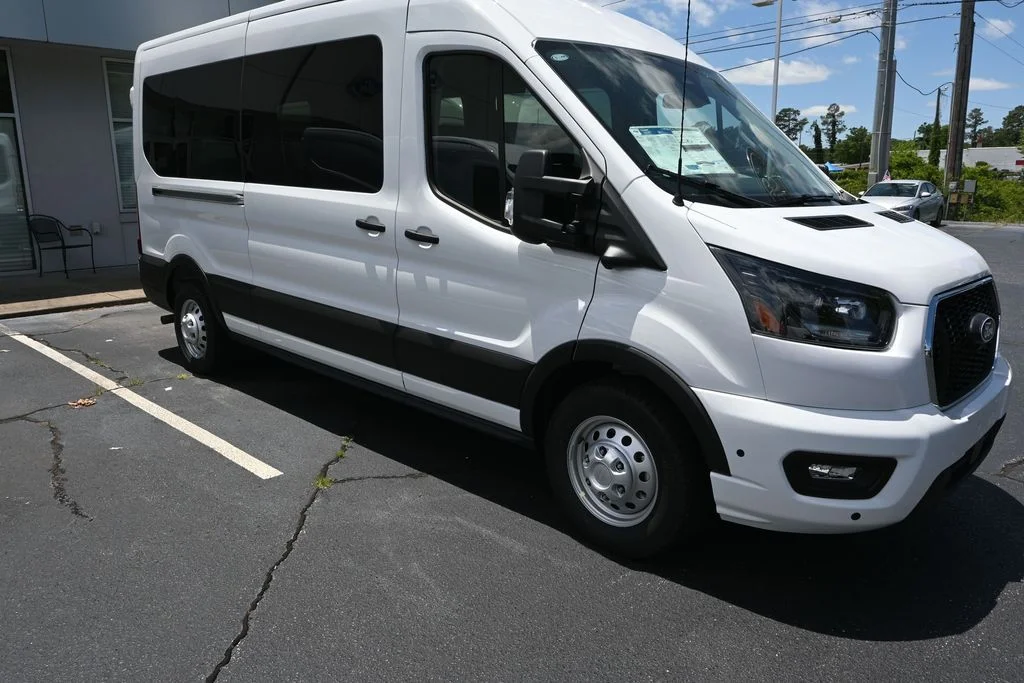 New 2026 Oxford White Ford Passenger Van XLT image 26