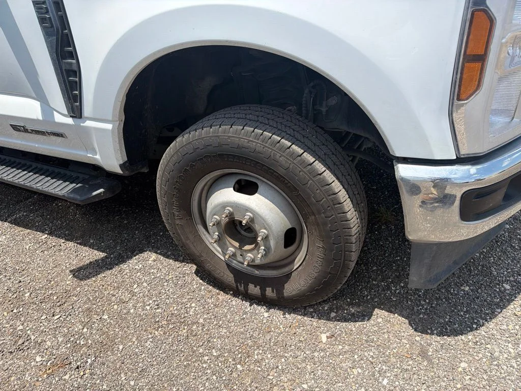 Used 2025 White Ford XLT image 5