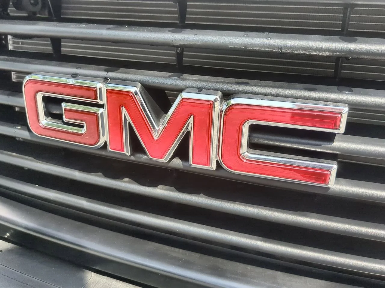 New 2026 Summit White GMC Work Van image 27