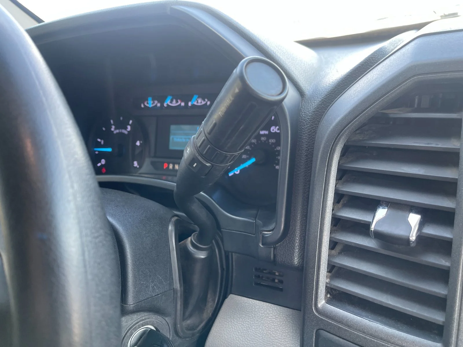 Used 2018 White Ford XL image 20