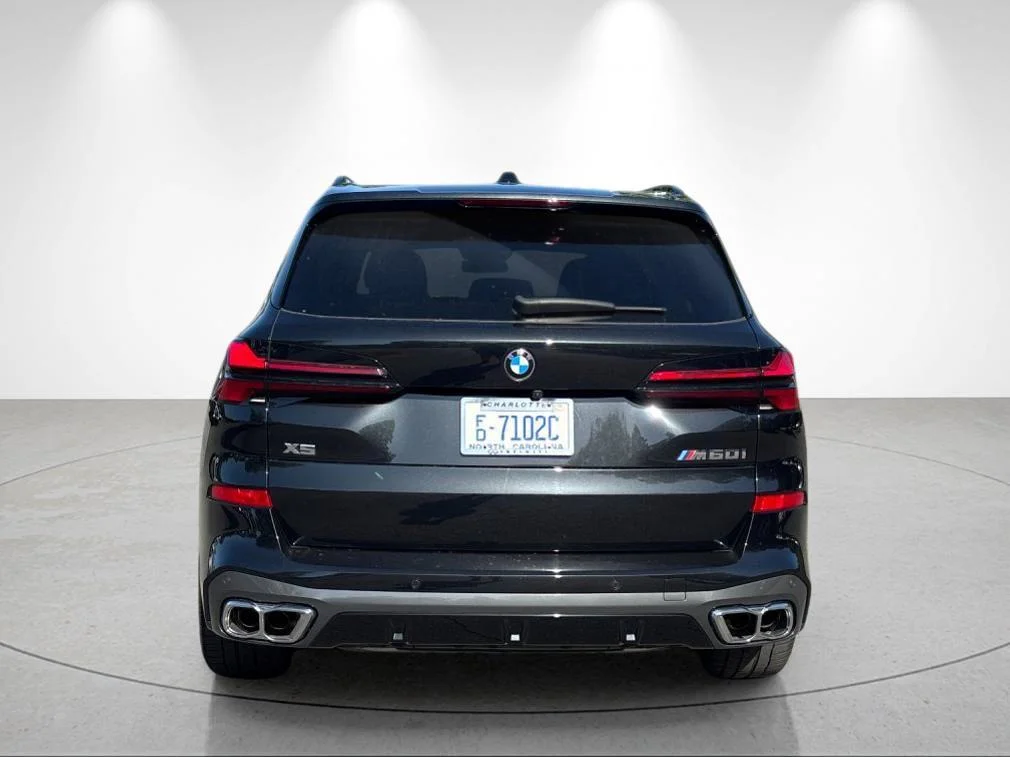 Used 2025 Black Sapphire Metallic BMW M60i image 4