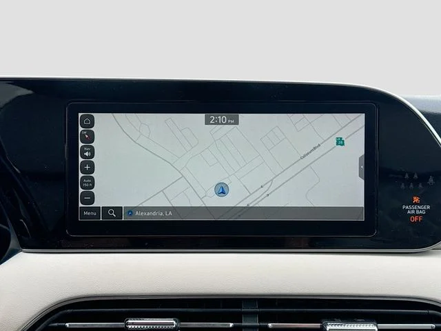 Used 2021 White Hyundai Limited image 13
