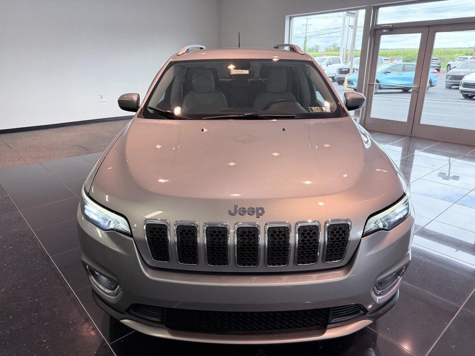 Used 2019 Billet Silver Metallic Clearcoat Jeep Limited image 20