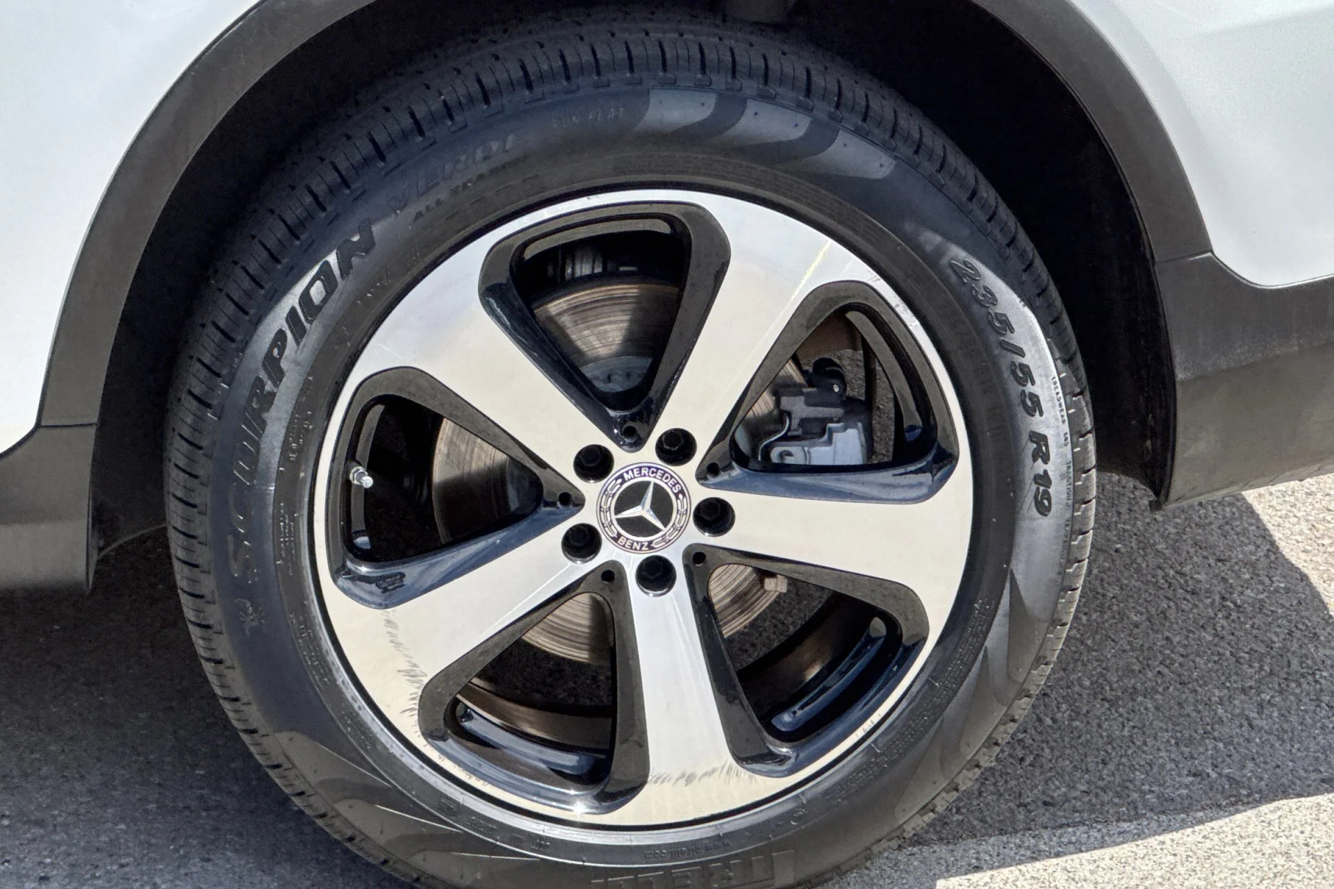 Used 2019 White Mercedes-Benz GLC 350e image 11