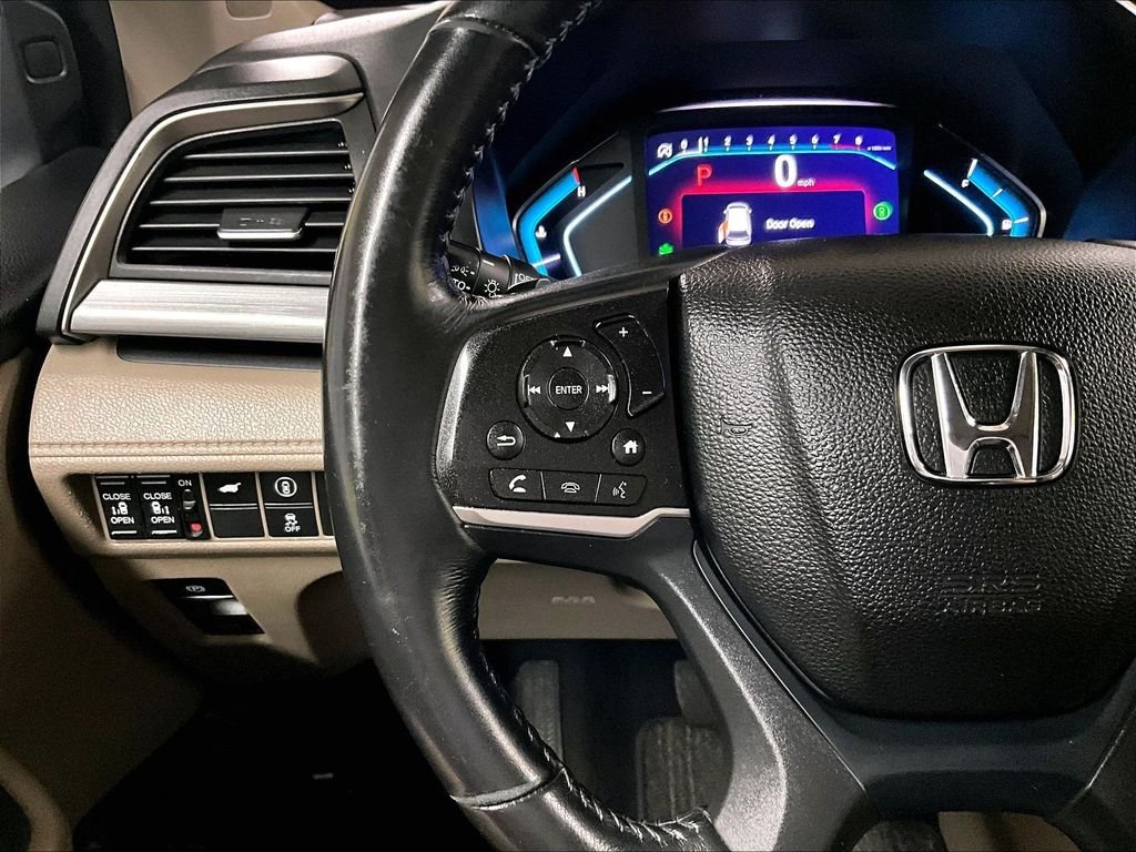Used 2021 White Honda EX-L image 24
