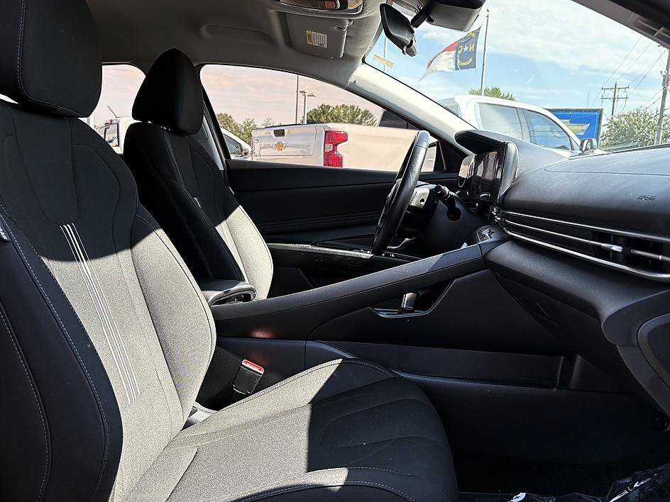 Used 2023 Portofino Gray Hyundai SEL image 12