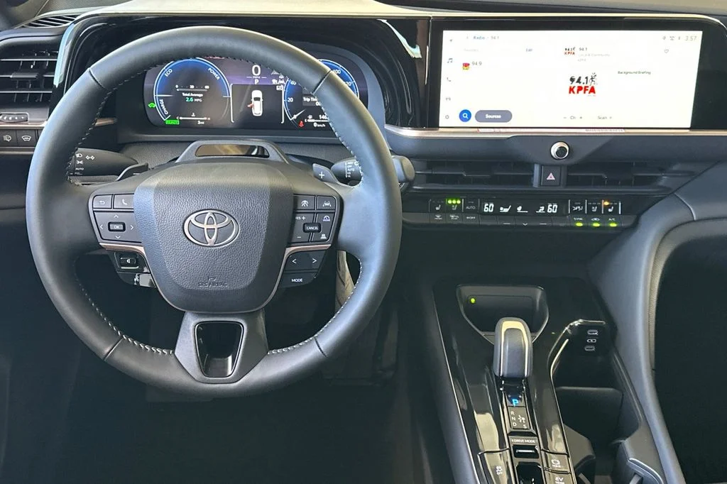 New 2026 Oxygen White <sup>1</sup> Toyota  Limited image 14
