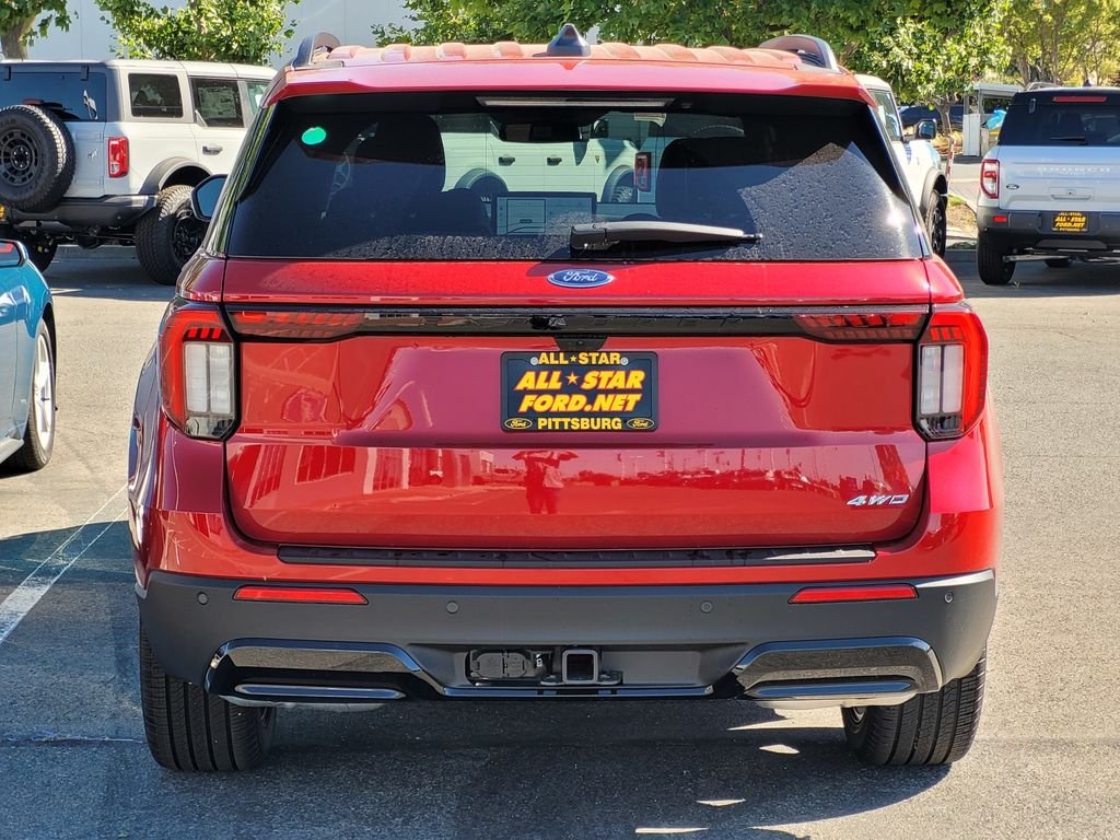 New 2026 Rapid Red Metallic Tinted Clearcoat Ford ST-Line image 4