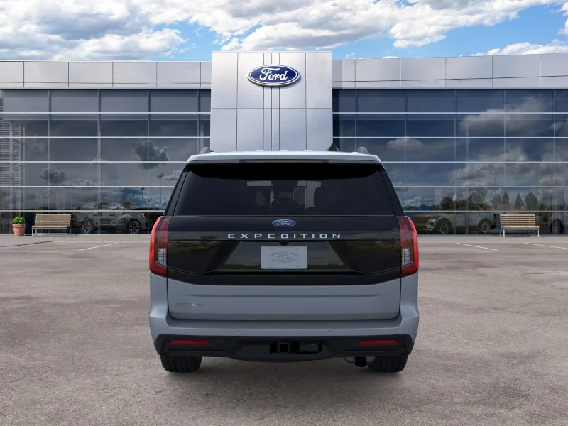 New 2026 Glacier Gray Metallic Tri-Coat Ford Active image 55