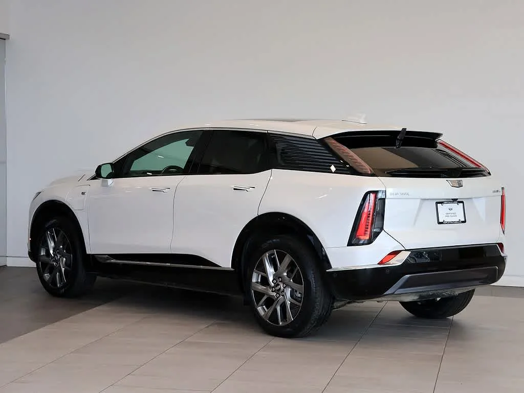 Used 2025 Crystal White Tricoat Cadillac Luxury 2 image 3