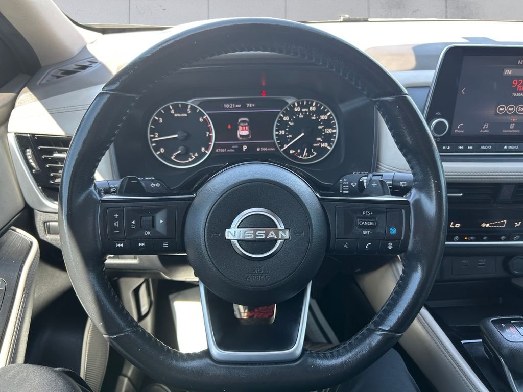 Used 2023 White Nissan SL image 9