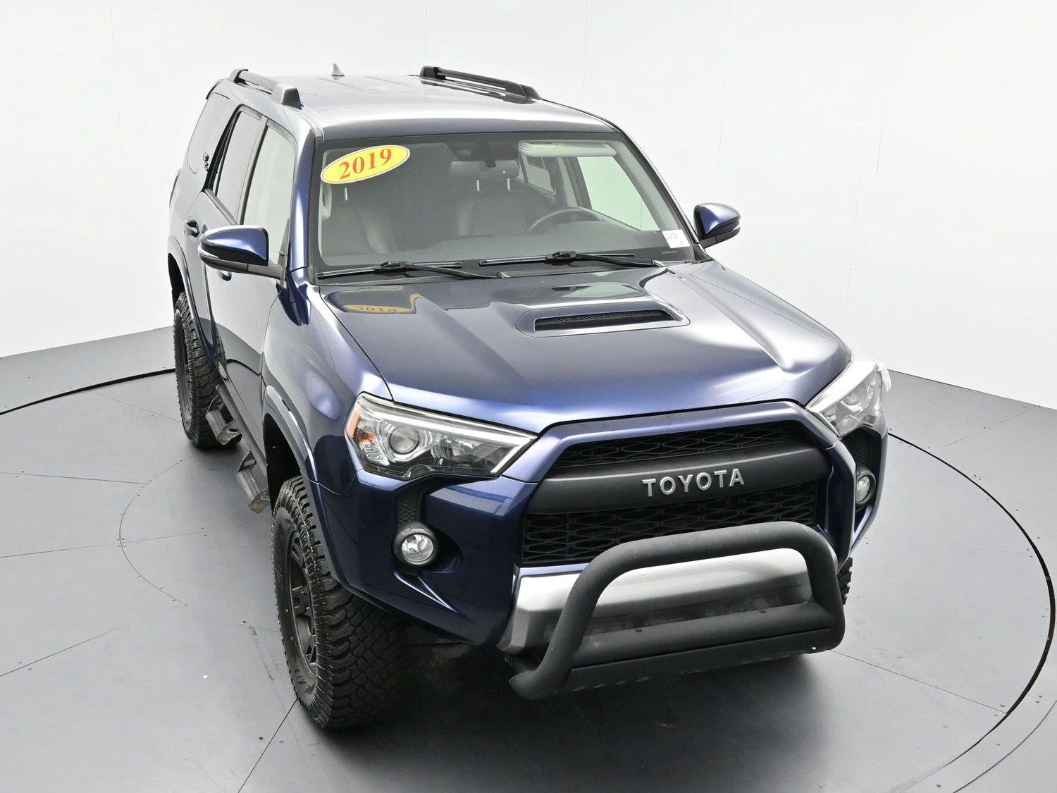 Used 2019 Nautical Blue Metallic Toyota SR5 image 39