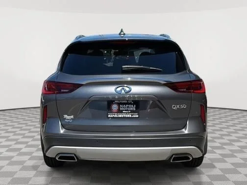 Used 2022 Gray INFINITI ESSENTIAL image 4