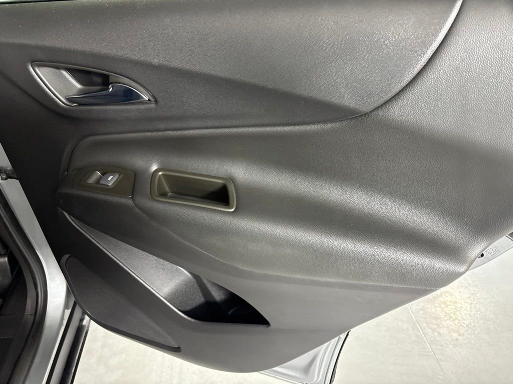 Used 2023 Gray Chevrolet LT image 17